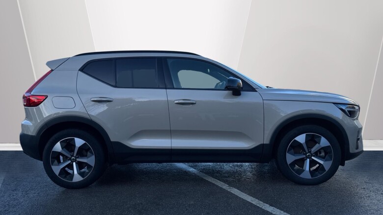 Volvo XC40 2.0 B3P Plus Dark 5dr Auto Petrol Estate